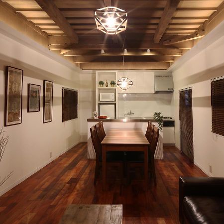 Chikyuutabikazoku Usj Apartment Osaka Bagian luar foto